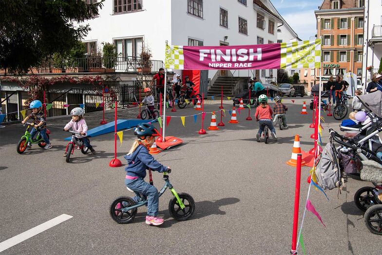Die jüngsten Biker können sich beim «Nipper Race» beweisen.