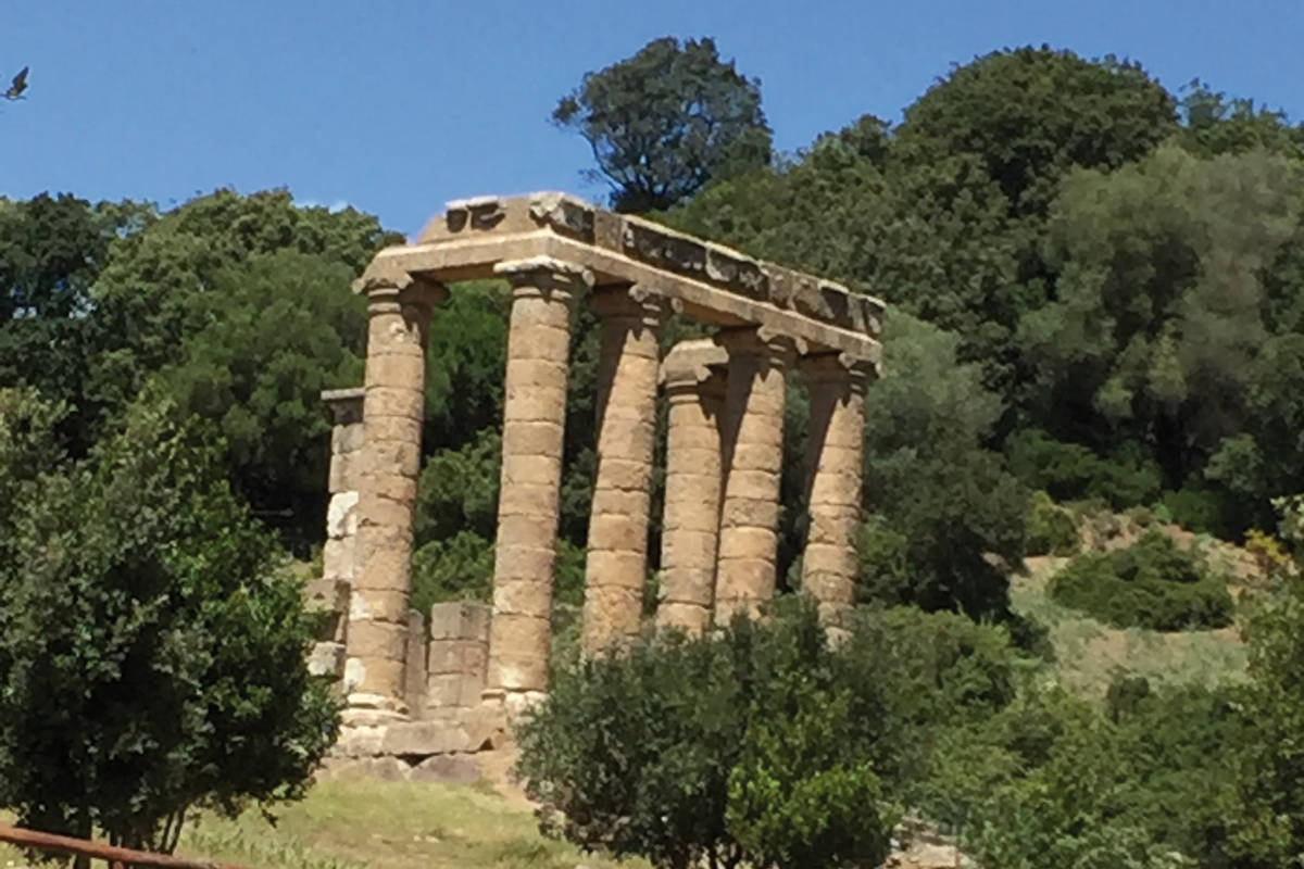 Der Tempio (Tempel) di Antas wurde um 500 v. Chr. erbaut und im 19. Jahrhundert wieder- entdeckt. 1967 wurde er restauriert.