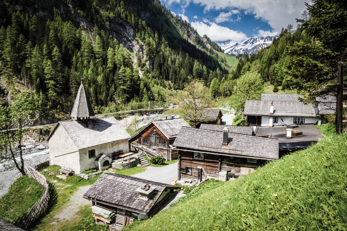 Das Kirchlein prägt den Weiler St. Martin. Es wird 1432 erstmals urkundlich erwähnt, 1955 wurde es renoviert.