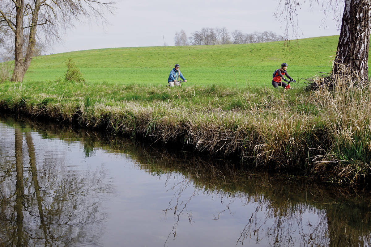 Entlang dem Geisslibach in ruhiger Landschaft zwischen den Kantonen Thurgau und Zürich, geht es allmählich Richtung «Seerücken».