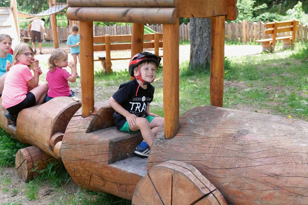 Beim Spielen lernen die Kinder am meisten. Deshalb genügend Pausen einplanen.