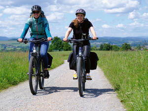 Wie kommt das heraus, wenn man mit der Freundin, die nicht besonders veloaffin ist, eine E-Bike-Tour ins Tessin unternimmt? © Velomedia GmbH